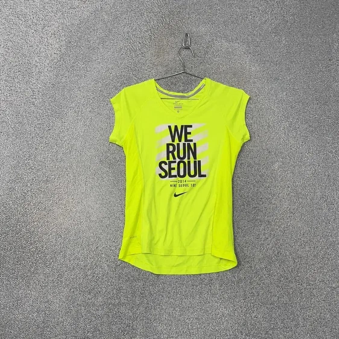 나이키 러닝 프린팅 형광 기능성 여성 운동 반팔티 M 상품이미지1