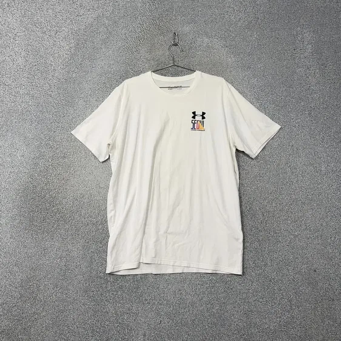 언더아머 화이트 남성 빅사이즈 운동 반팔티 3XL 상품이미지1