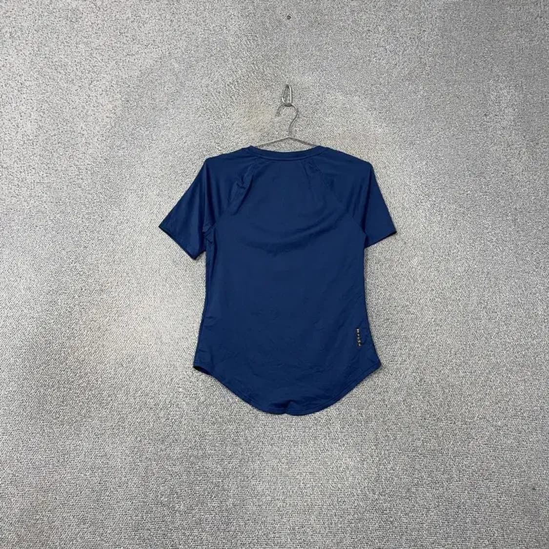 언더아머 네이비 여성 운동 기능성 반팔티 M 상품이미지2
