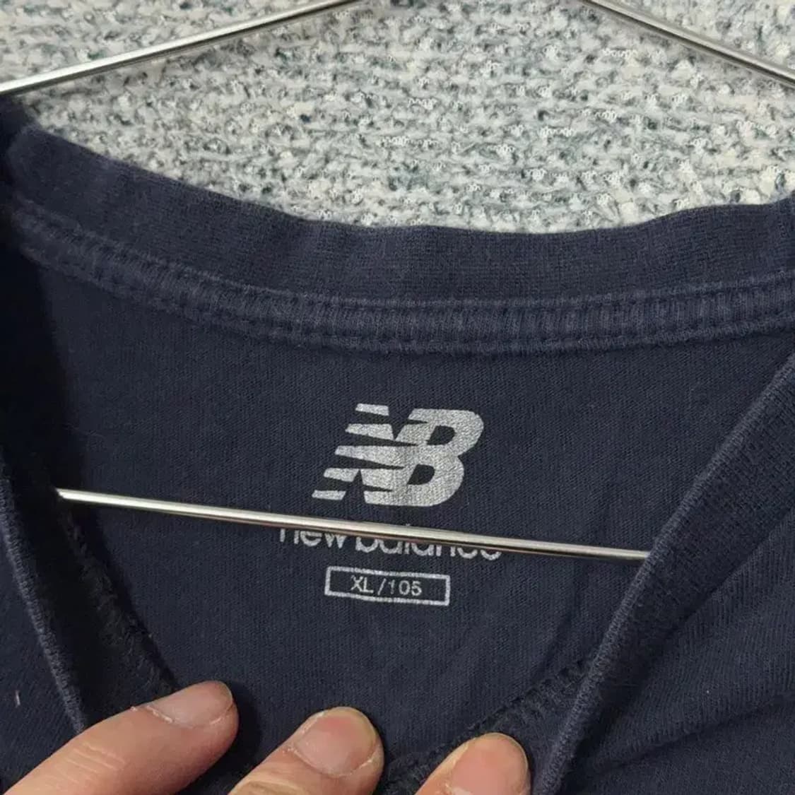 뉴발란스 프린팅 네이비 반팔티 XL/105 상품이미지3