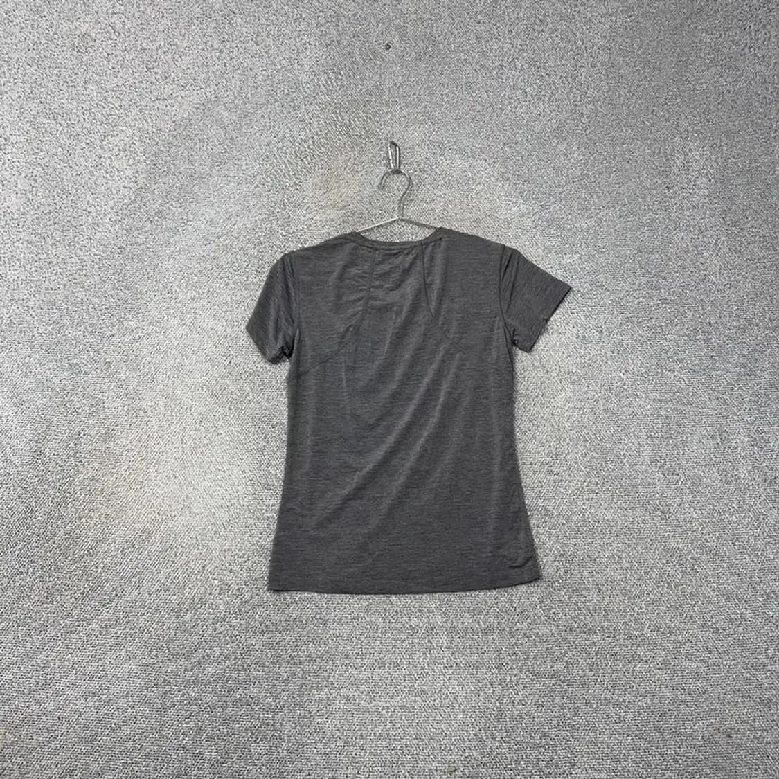 나이키 그레이 로고 여성 기능성 운동 반팔티 L 상품이미지2