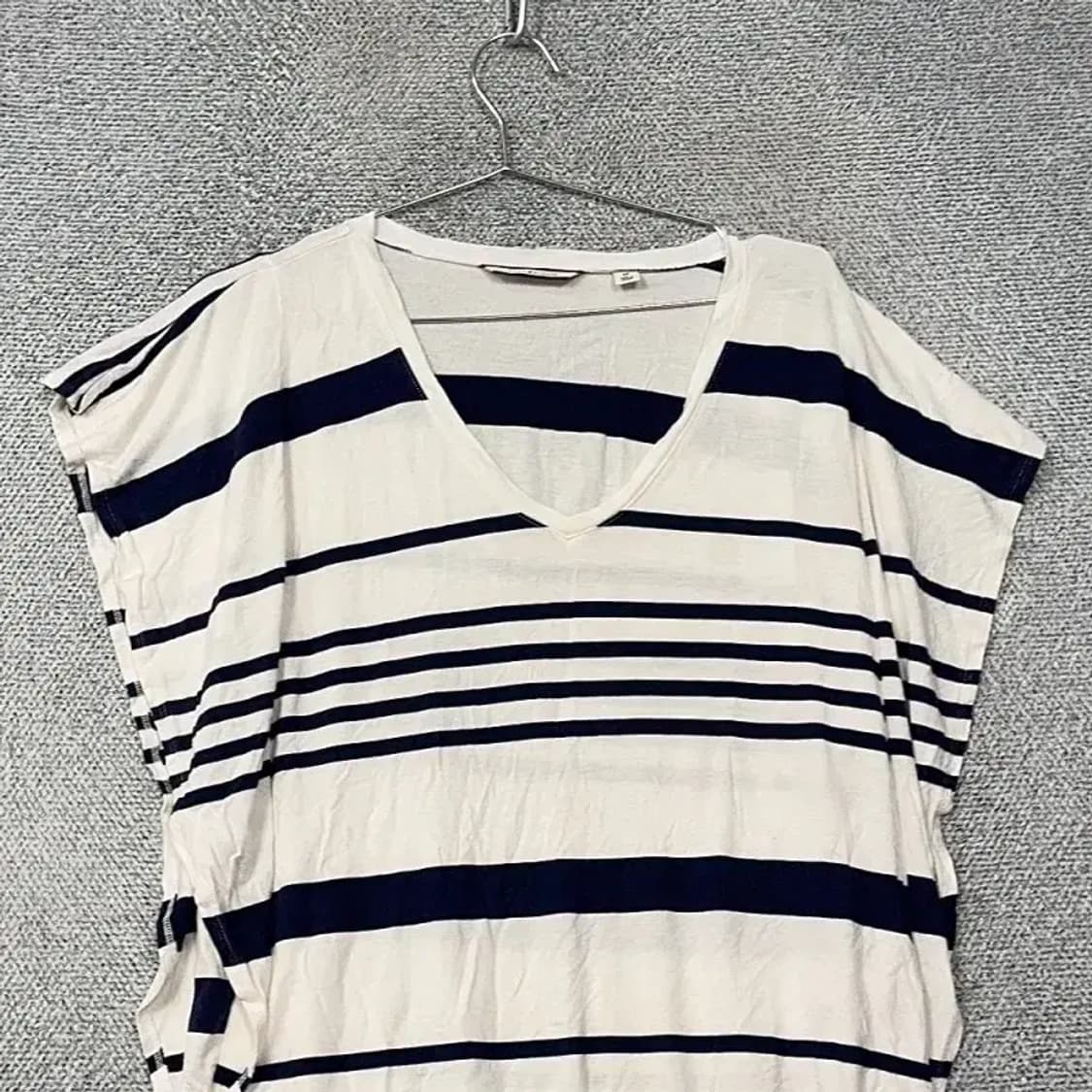 타미힐피거 스트라이프 크림 브이넥 레이온 반팔티 S 상품이미지3