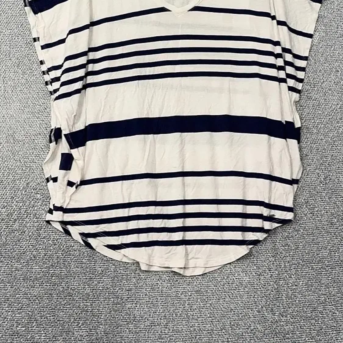 타미힐피거 스트라이프 크림 브이넥 레이온 반팔티 S 상품이미지4