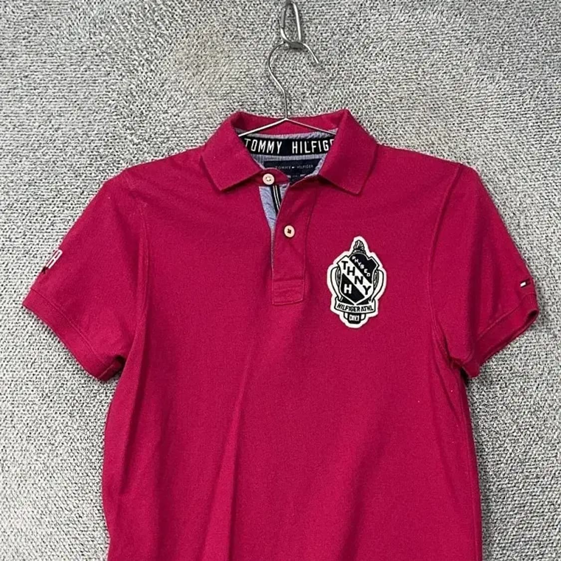 타미힐피거 핑크 자수 로고 반팔 카라티 XS 상품이미지3