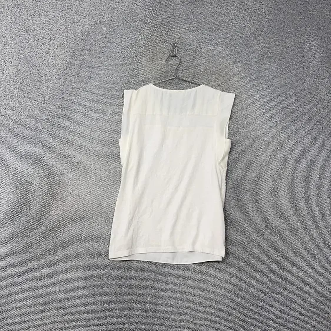 쉬스미스 화이트 민소매 블라우스 66 상품이미지2