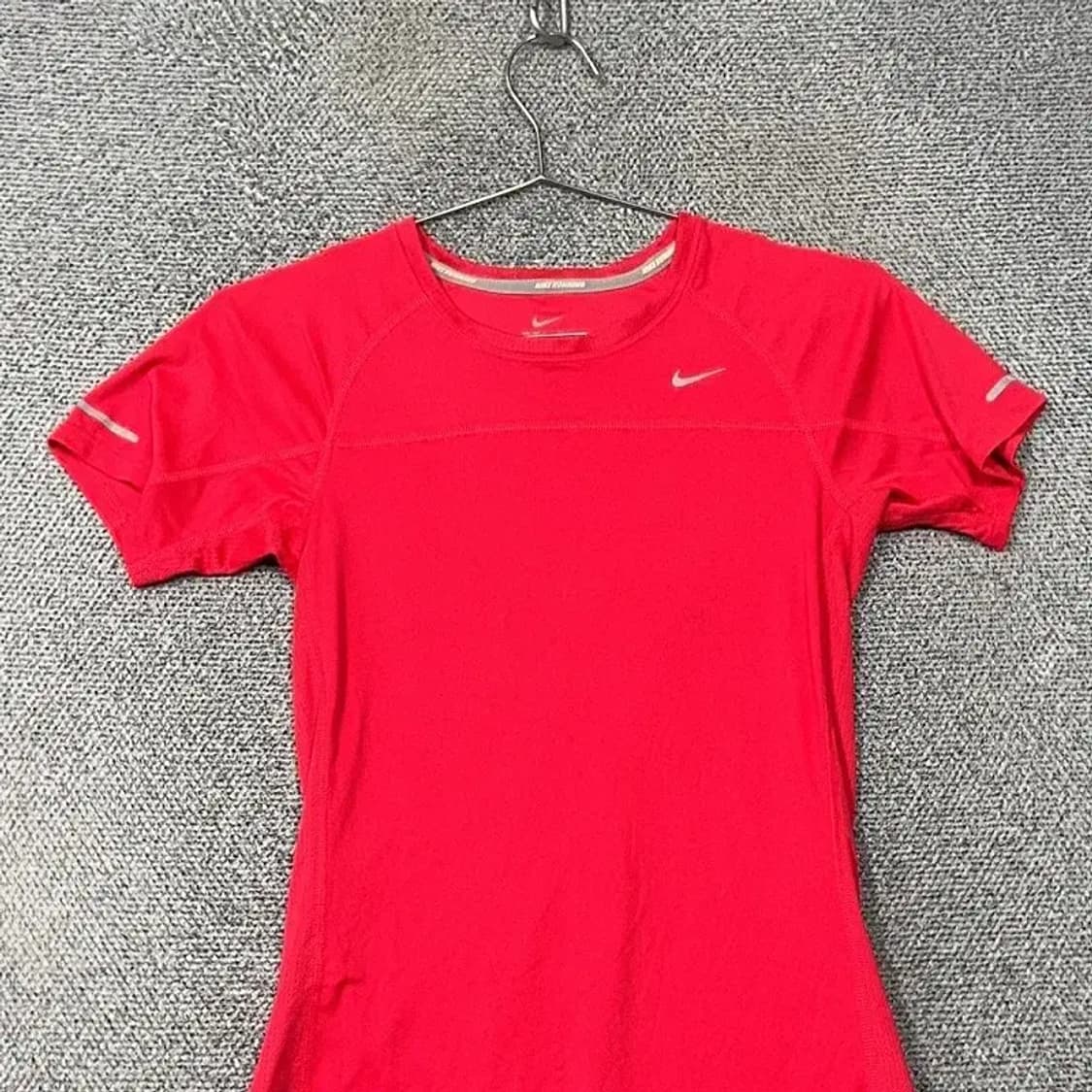 나이키 스우시 드라이핏 기능성 레드 반팔 티 M 상품이미지3
