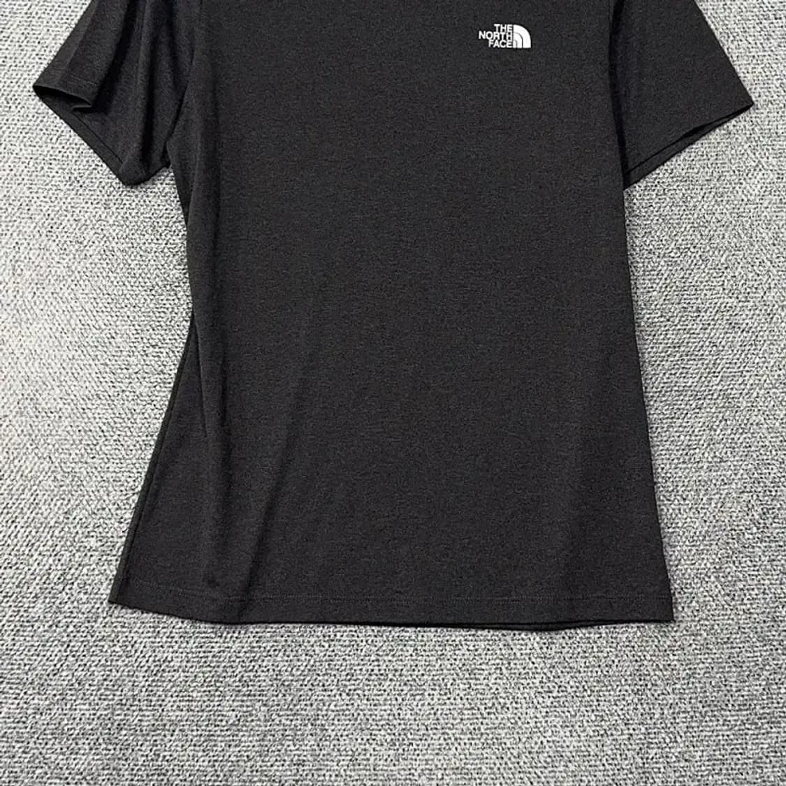 노스페이스 블랙 로고 여성 운동 기능성 반팔티 95 상품이미지4