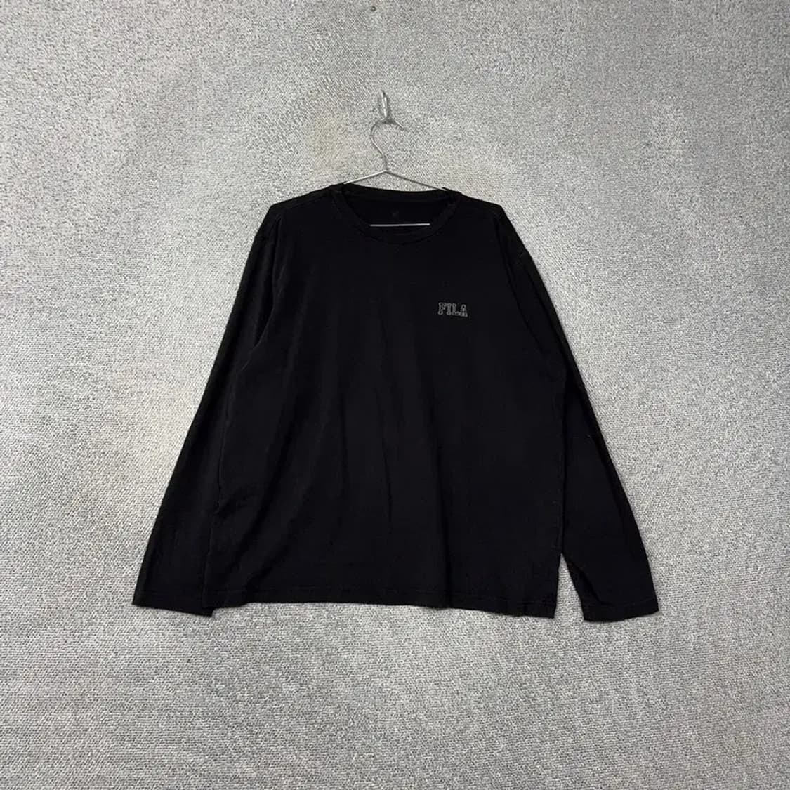 휠라 블랙 로고 캐주얼 남성 긴팔티 115 상품이미지1