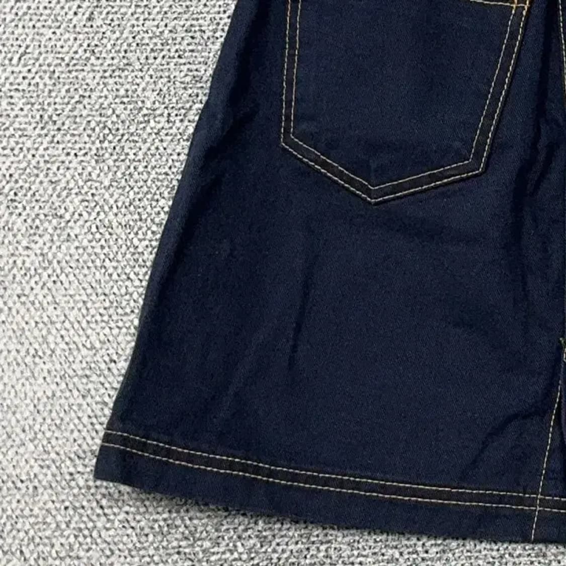 로맨틱크라운 버튼 진청 데님 스커트 24 상품이미지5