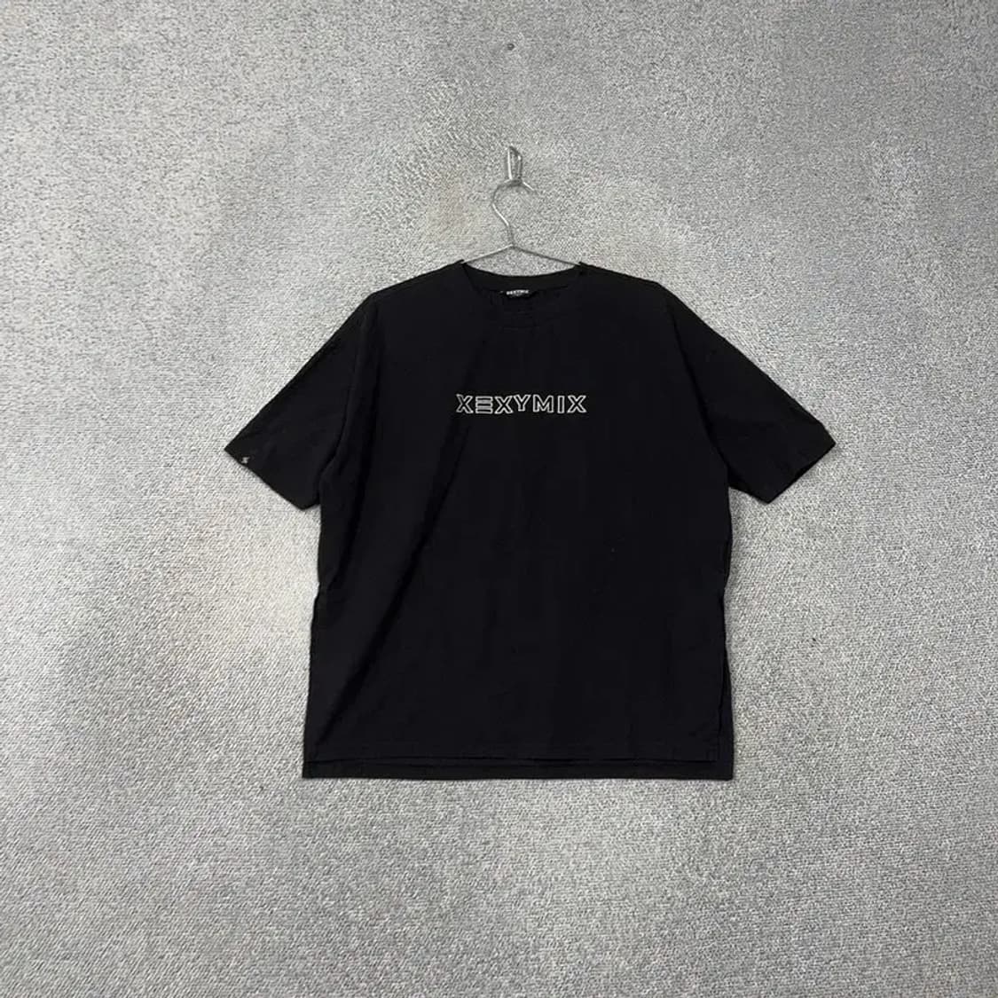 젝시믹스 스펠 로고 프린팅 블랙 오버핏 반팔 티 F 상품이미지1