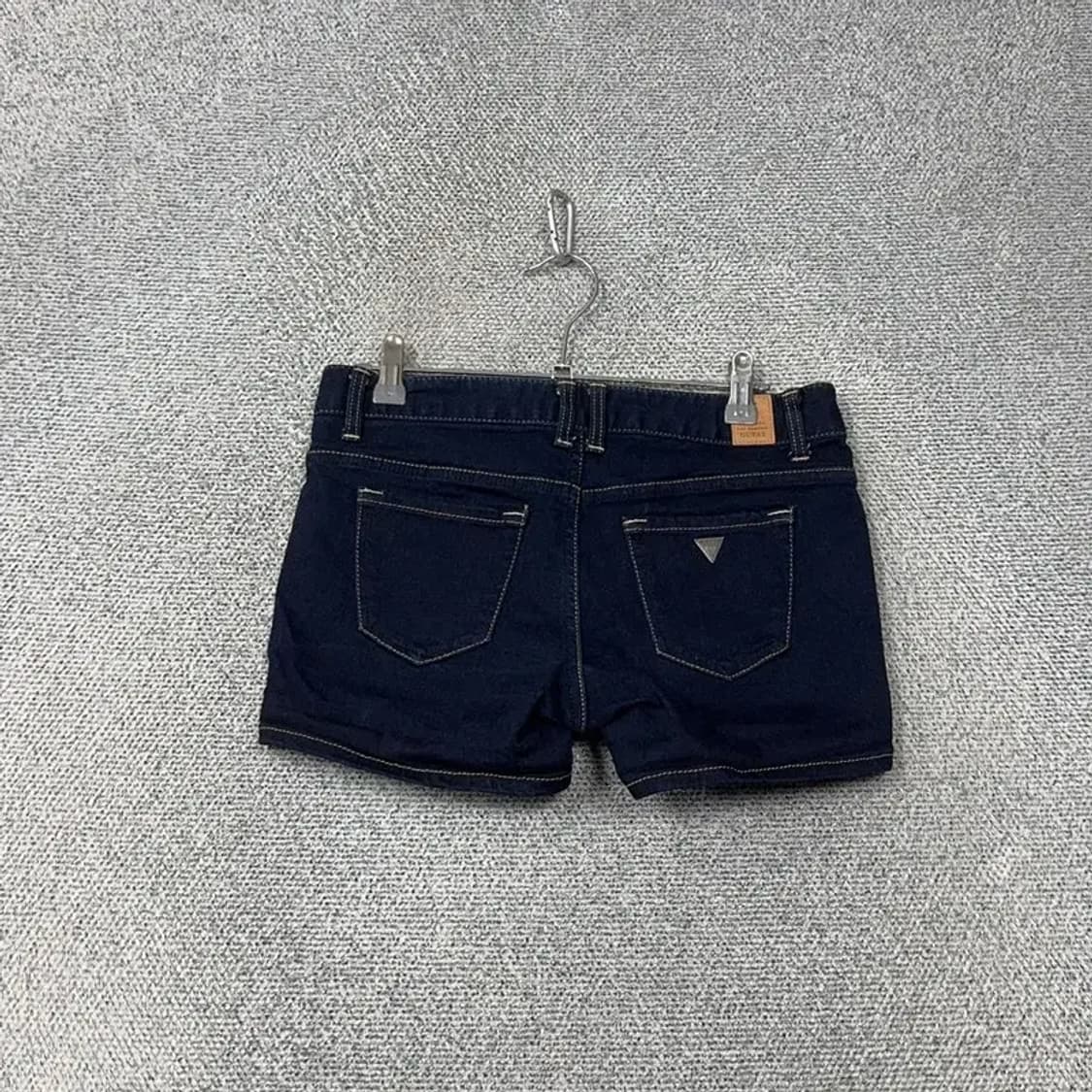 게스 실버로고 진청 데님 숏 여성 반바지 25 상품이미지2