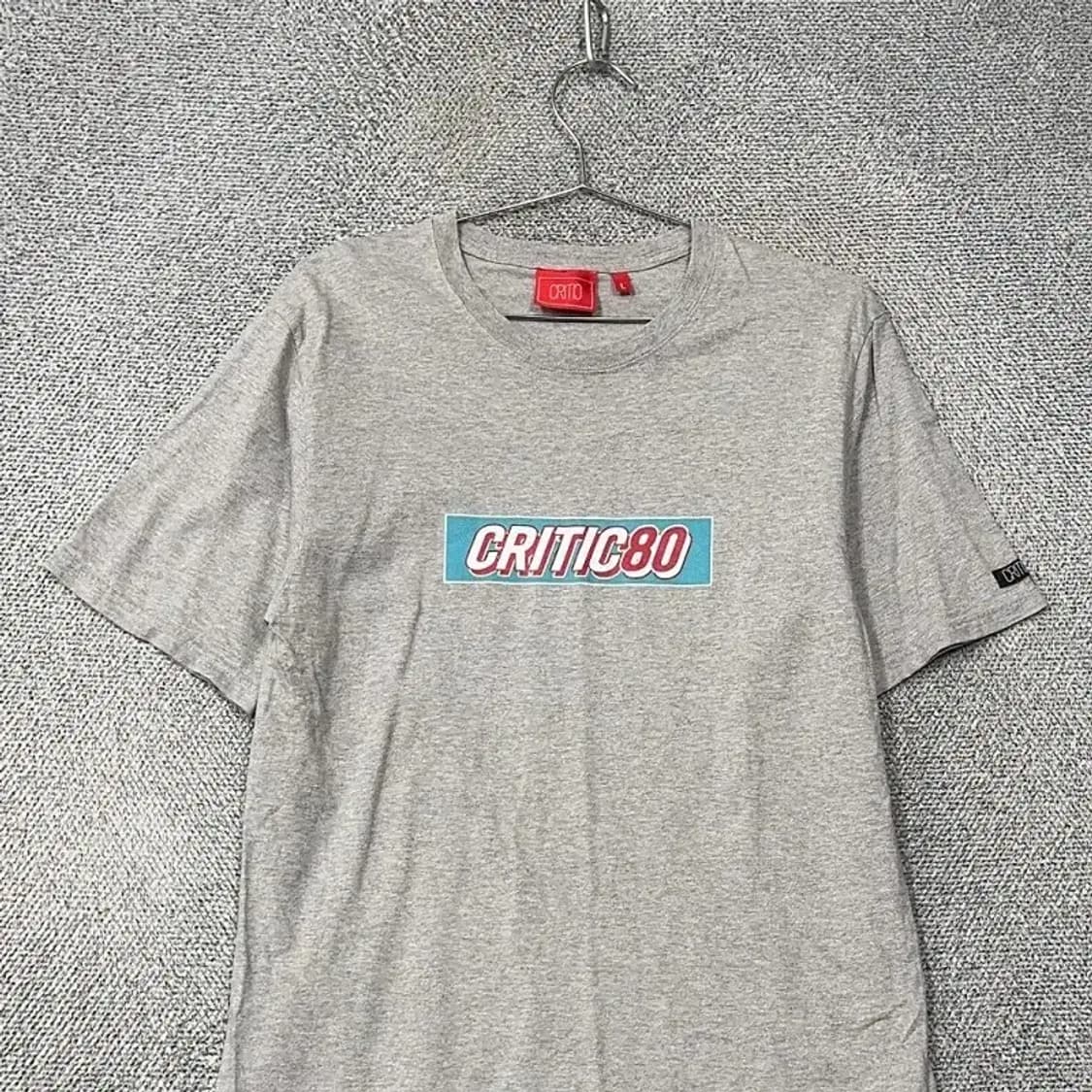 크리틱 프린팅 라이트 그레이 반팔 티 L 상품이미지3