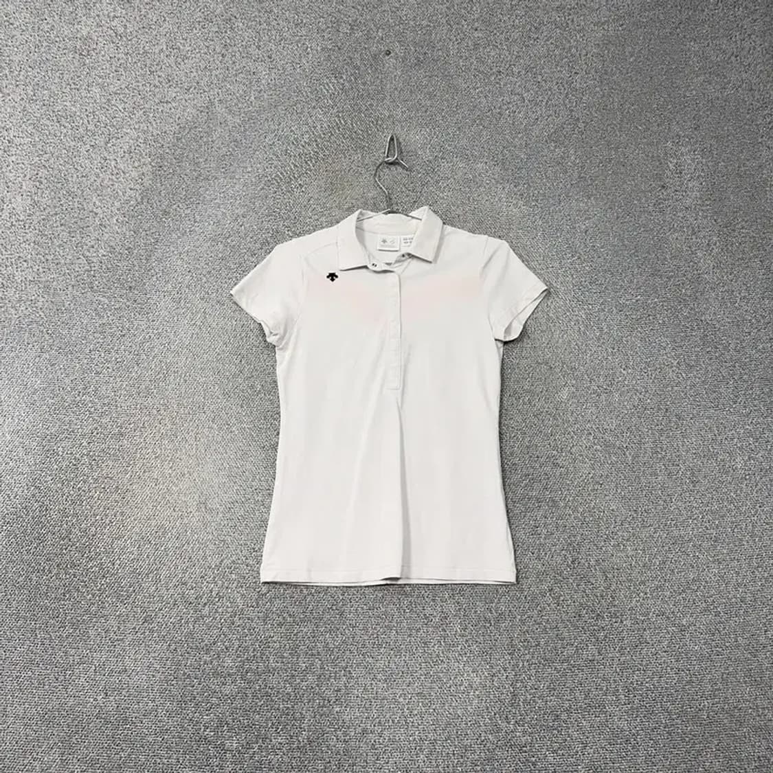 데상트 로고 여성 기능성 운동 반팔 카라티 M 상품이미지1