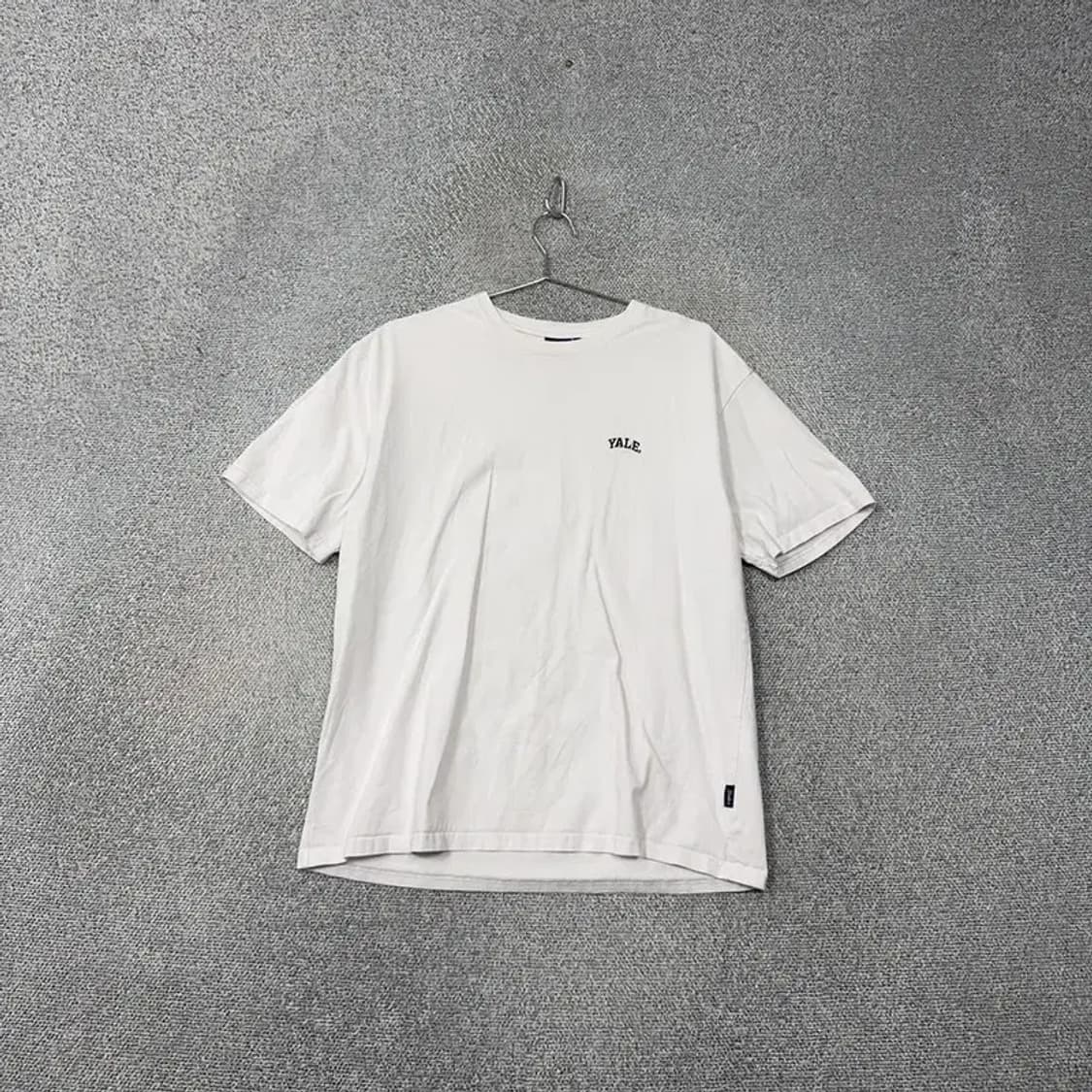 예일 화이트 로고 남성 캐주얼 반팔티 L 상품이미지1