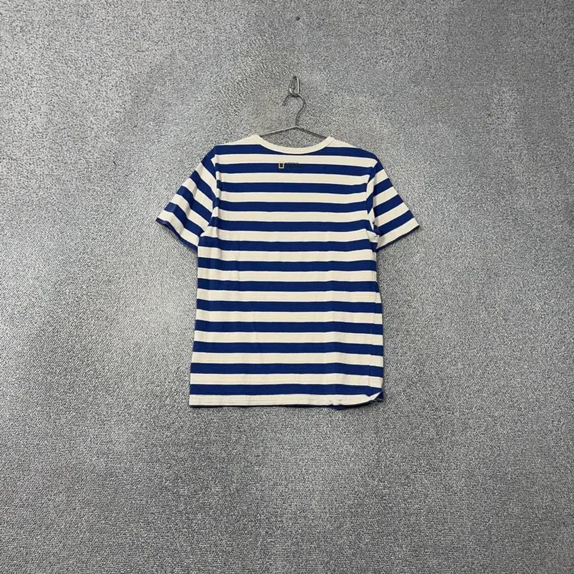 내셔널지오그래픽 스트라이프 남성 포켓 반팔티 M 상품이미지2