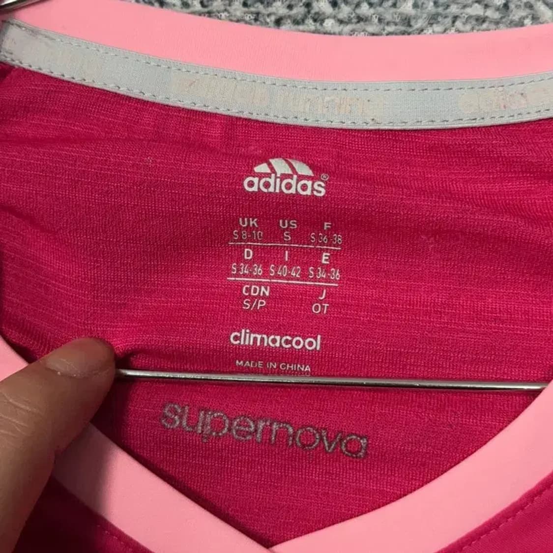 아디다스 핑크 로고 여성 운동 기능성 반팔티 S 상품이미지5