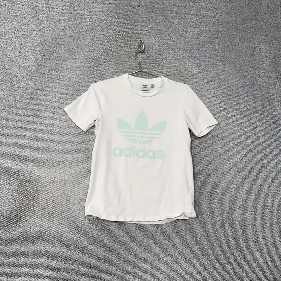 아디다스 프린팅 빅로고 여성 화이트 반팔티 M 상품이미지1