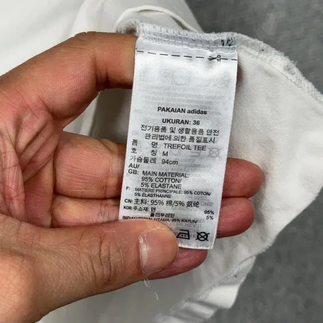 아디다스 프린팅 빅로고 여성 화이트 반팔티 M 상품이미지4