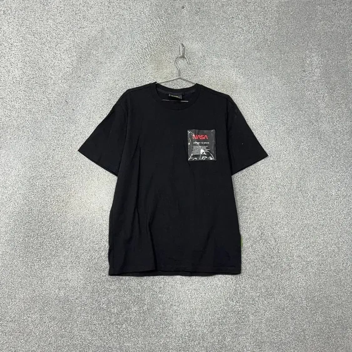 프랭스 스토어 나사 프린팅 블랙 남성 반팔티 105 상품이미지1