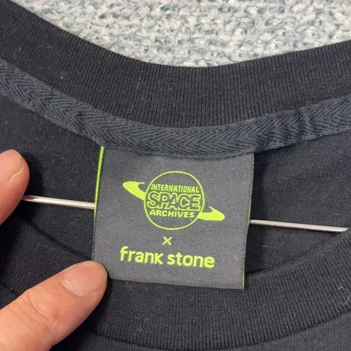 프랭스 스토어 나사 프린팅 블랙 남성 반팔티 105 상품이미지3