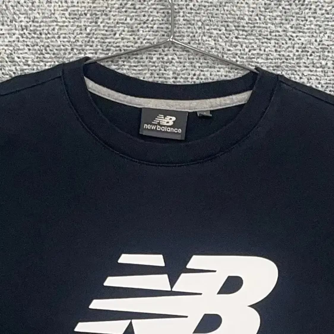 뉴발란스 로고 프린팅 블랙 반팔 티 90 상품이미지3