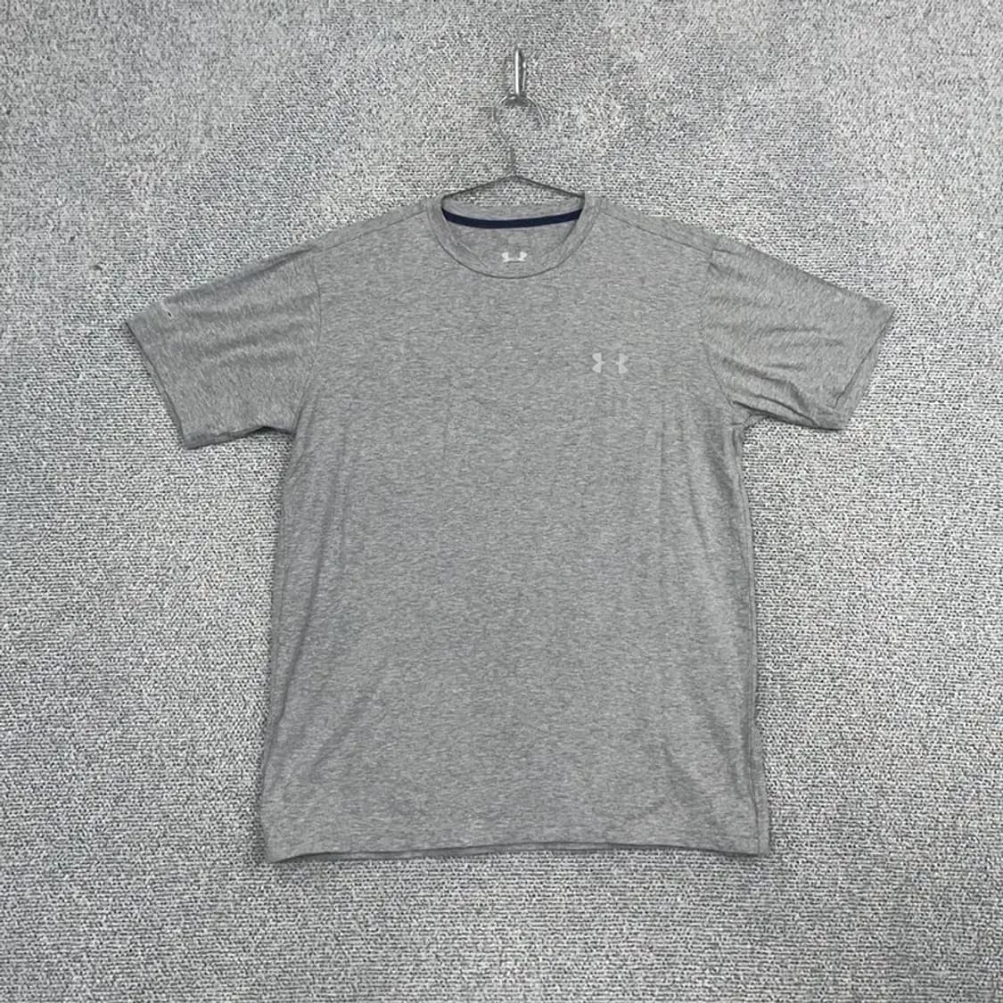 언더아머 라이트 그레이 로고 캐주얼 반팔티 M 상품이미지1
