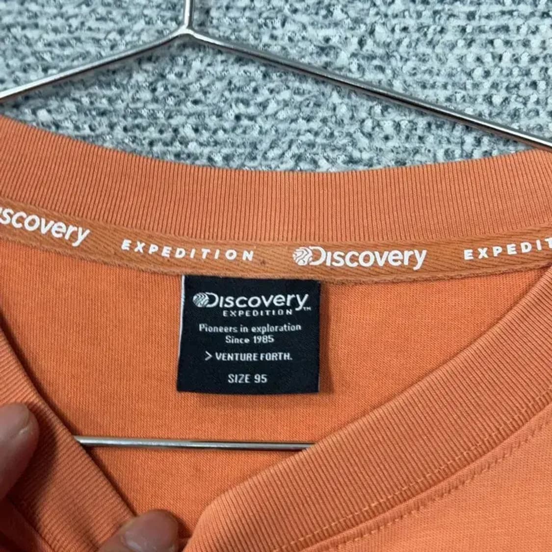 디스커버리 오렌지 로고 프린팅 캐주얼 반팔티 95 상품이미지3