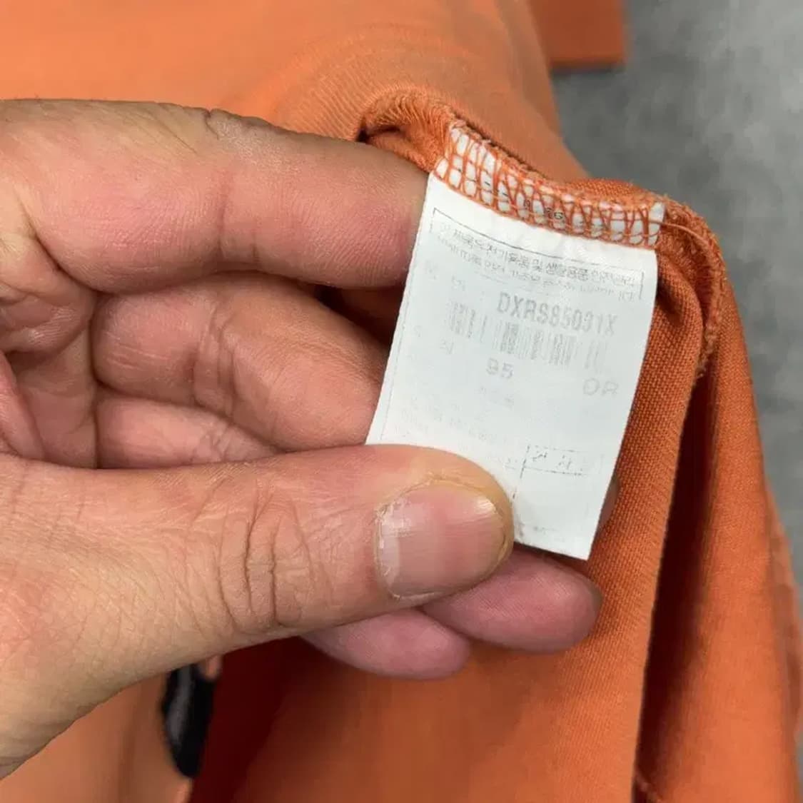 디스커버리 오렌지 로고 프린팅 캐주얼 반팔티 95 상품이미지4