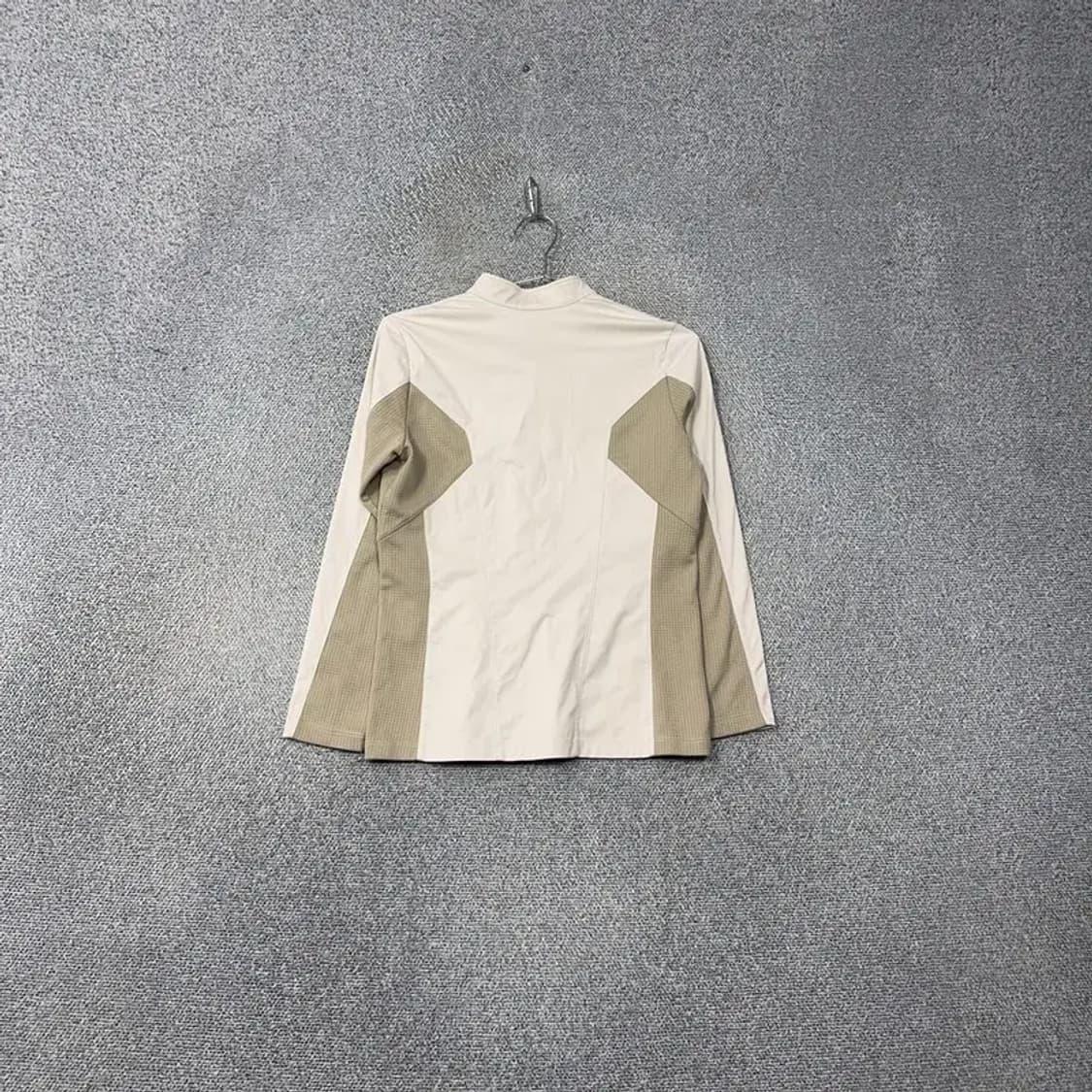 코오롱 크림 베이지 로고 등산 반집업 기능성 긴팔티 90 상품이미지2