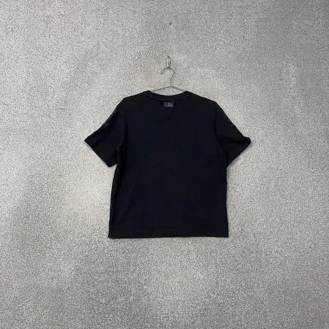 MLB 빈티지 자수 여성 블랙 반팔티 85 상품이미지2