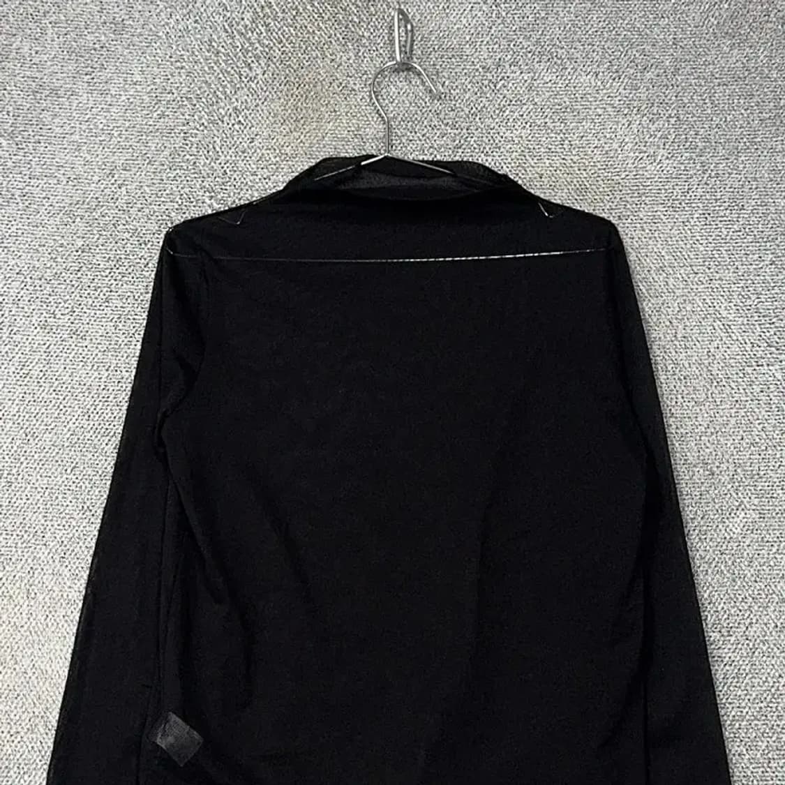 [새상품]칼라거펠트 블랙 캐주얼 폴리 긴팔티 95 상품이미지3