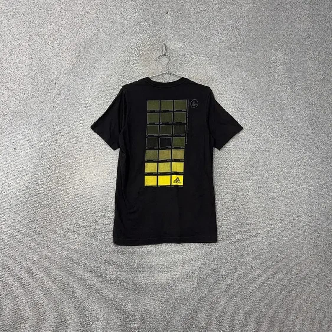 아디다스 블랙 하단 로고 반팔티 L 상품이미지2