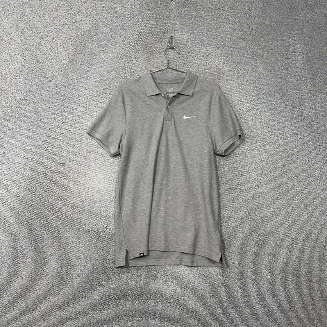 나이키 라이트 그레이 로고 캐주얼 반팔 카라티 L 상품이미지1