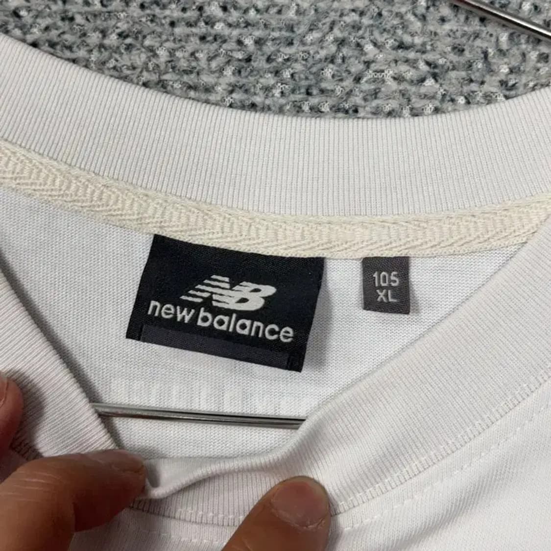 뉴발란스 프린팅 화이트 반팔 티 105(XL) 상품이미지3