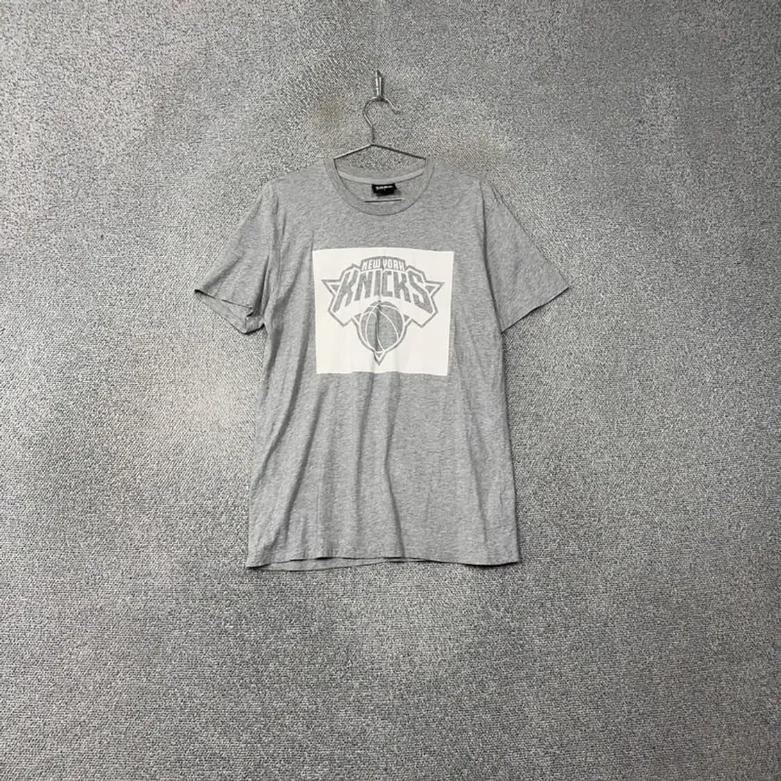 NBA 뉴욕닉스 프린팅 그레이 반팔티 L 상품이미지1