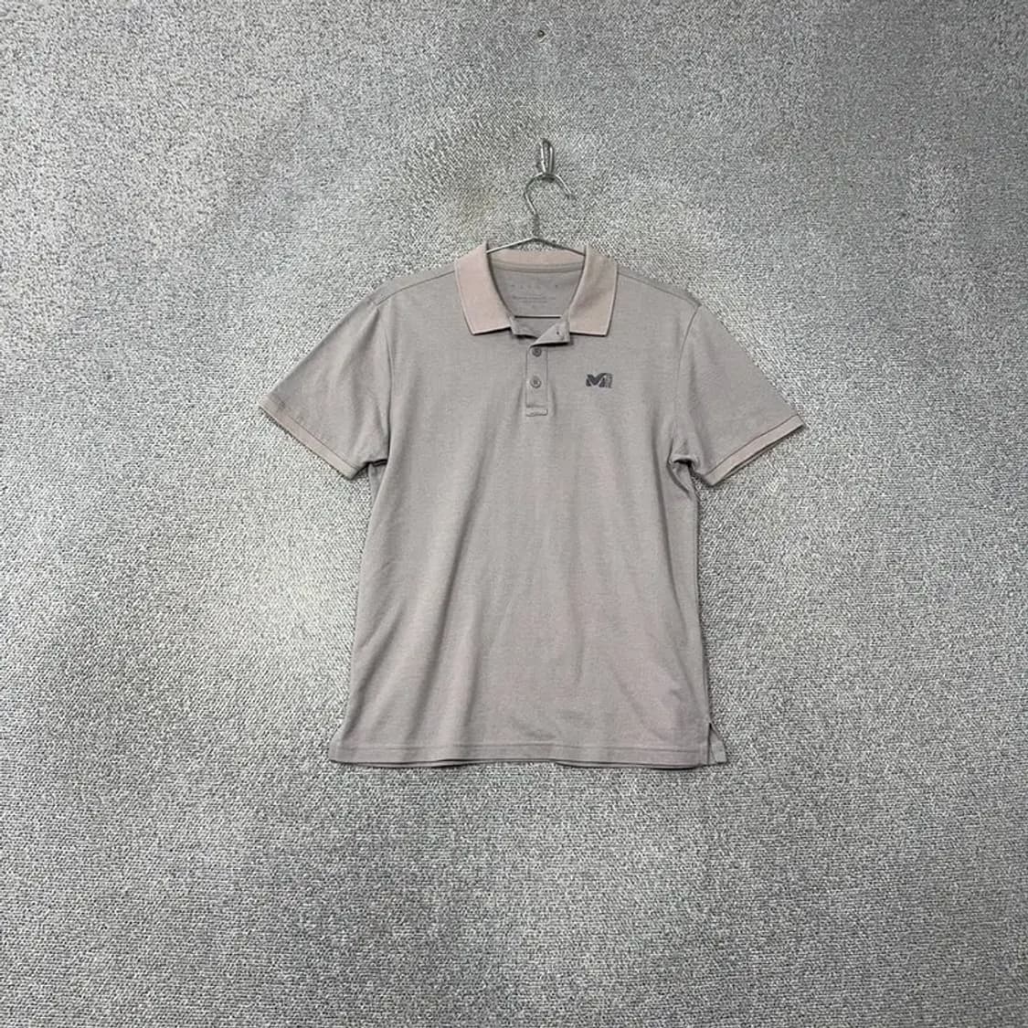 밀레 라이트 그레이 로고 기능성 반팔 카라티 95 상품이미지1