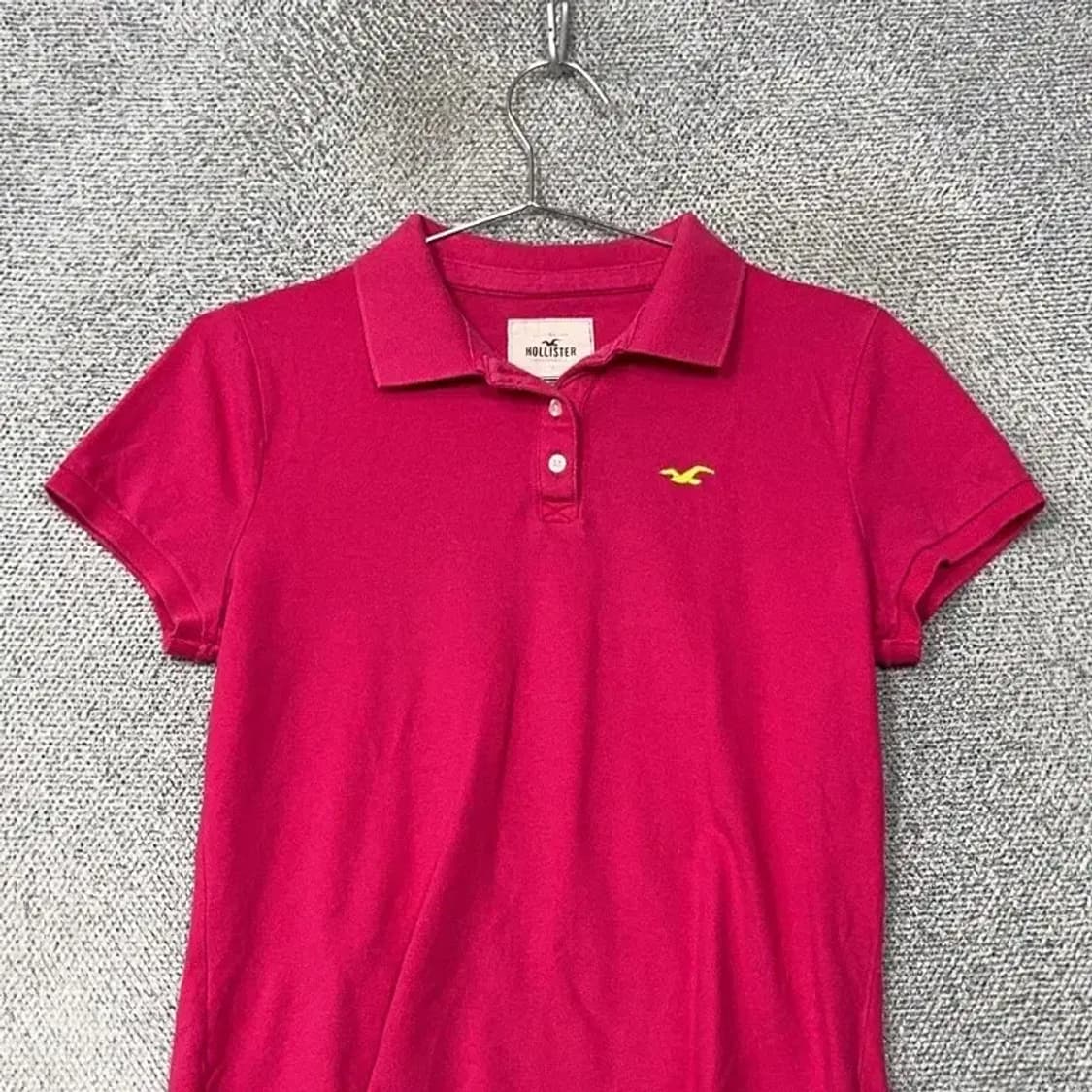 홀리스터 핑크 로고 여성 반팔 카라티 L 상품이미지3