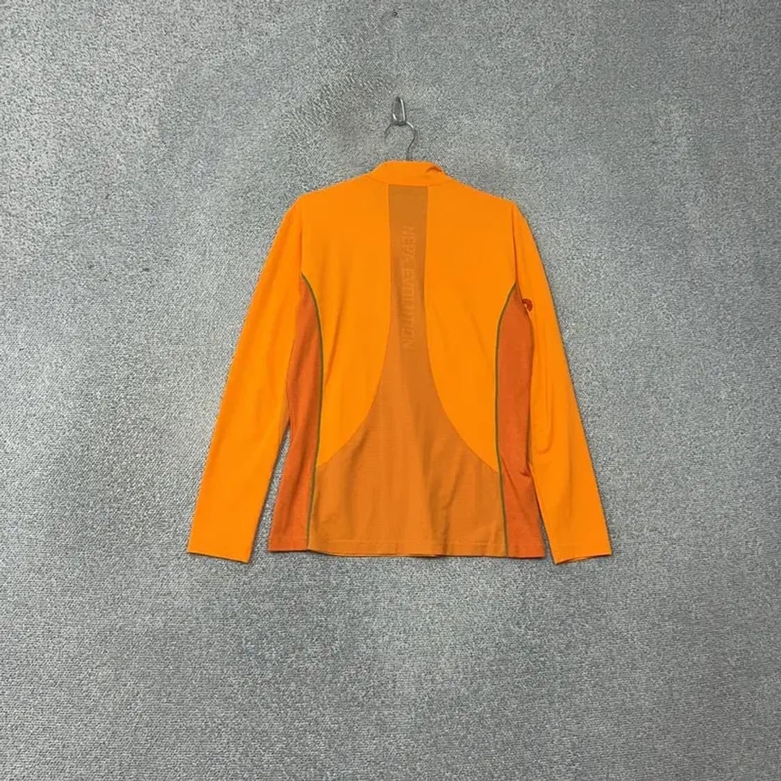 네파 등산 남성 오렌지 반집업 긴팔 티 M 상품이미지2