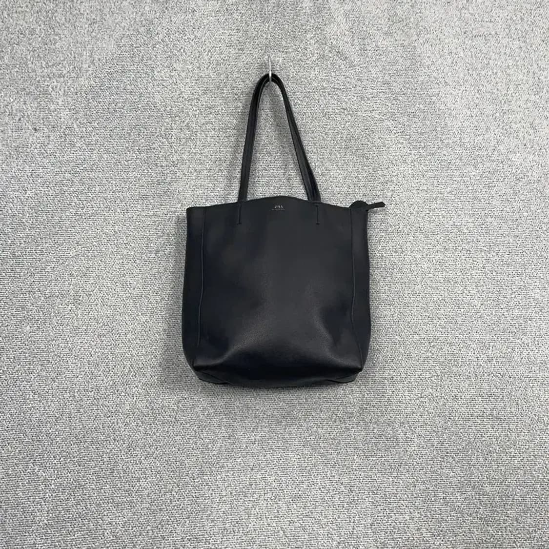 질스튜어트 블랙 토트백 상품이미지1