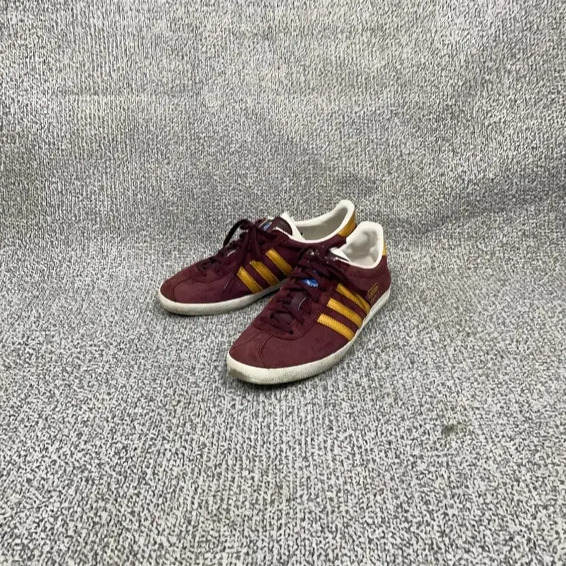 아디다스 버건디 가젤 스니커즈 240 상품이미지1