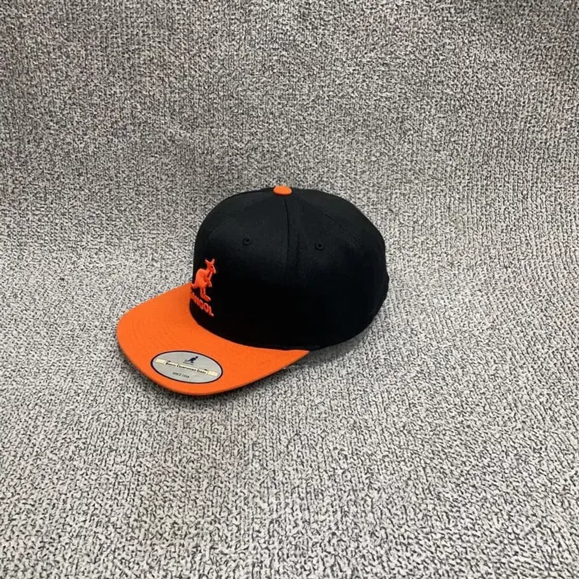 캉골 블랙 자수 로고 스냅백 S 상품이미지3