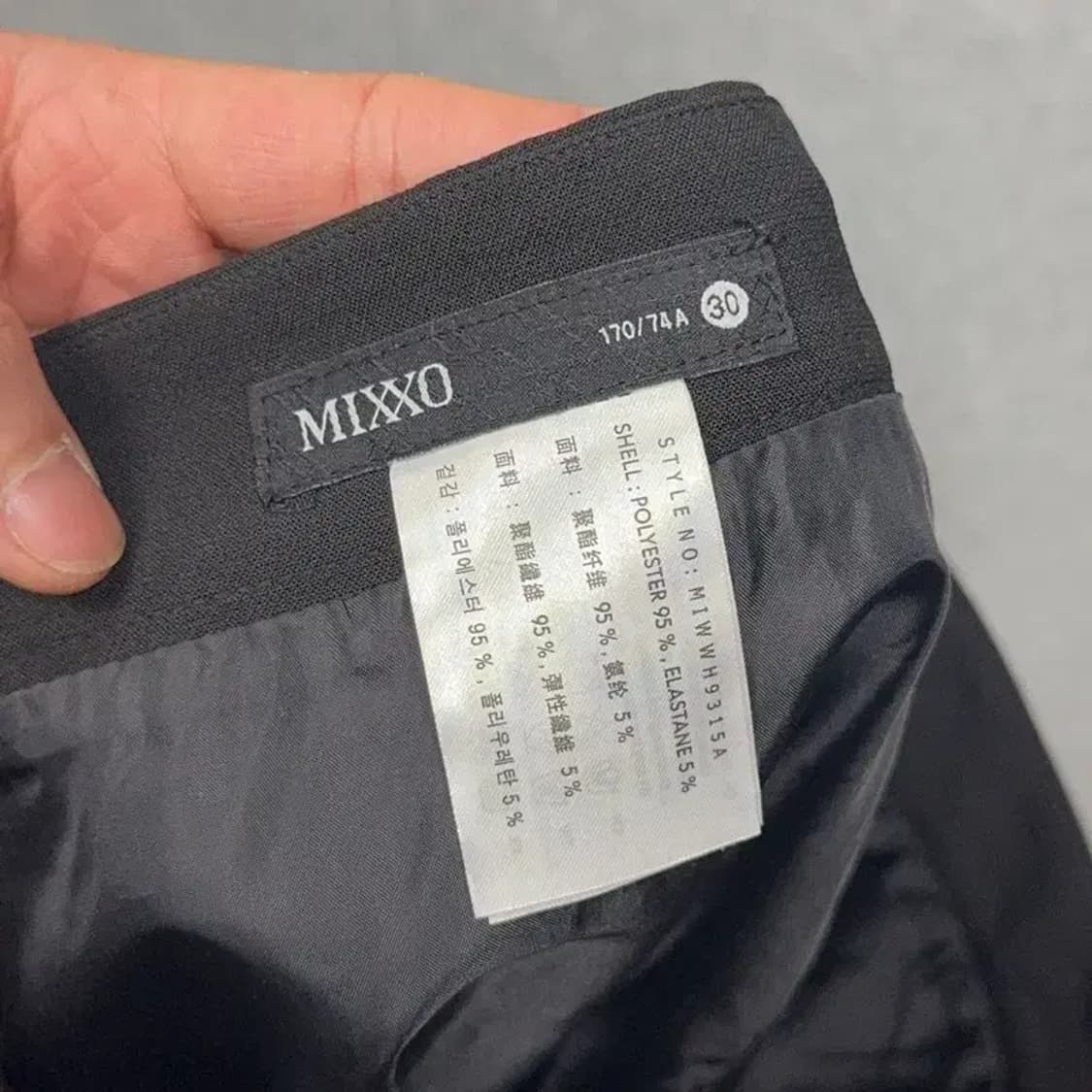 [새상품]미쏘 블랙 미니스커트 30 상품이미지3