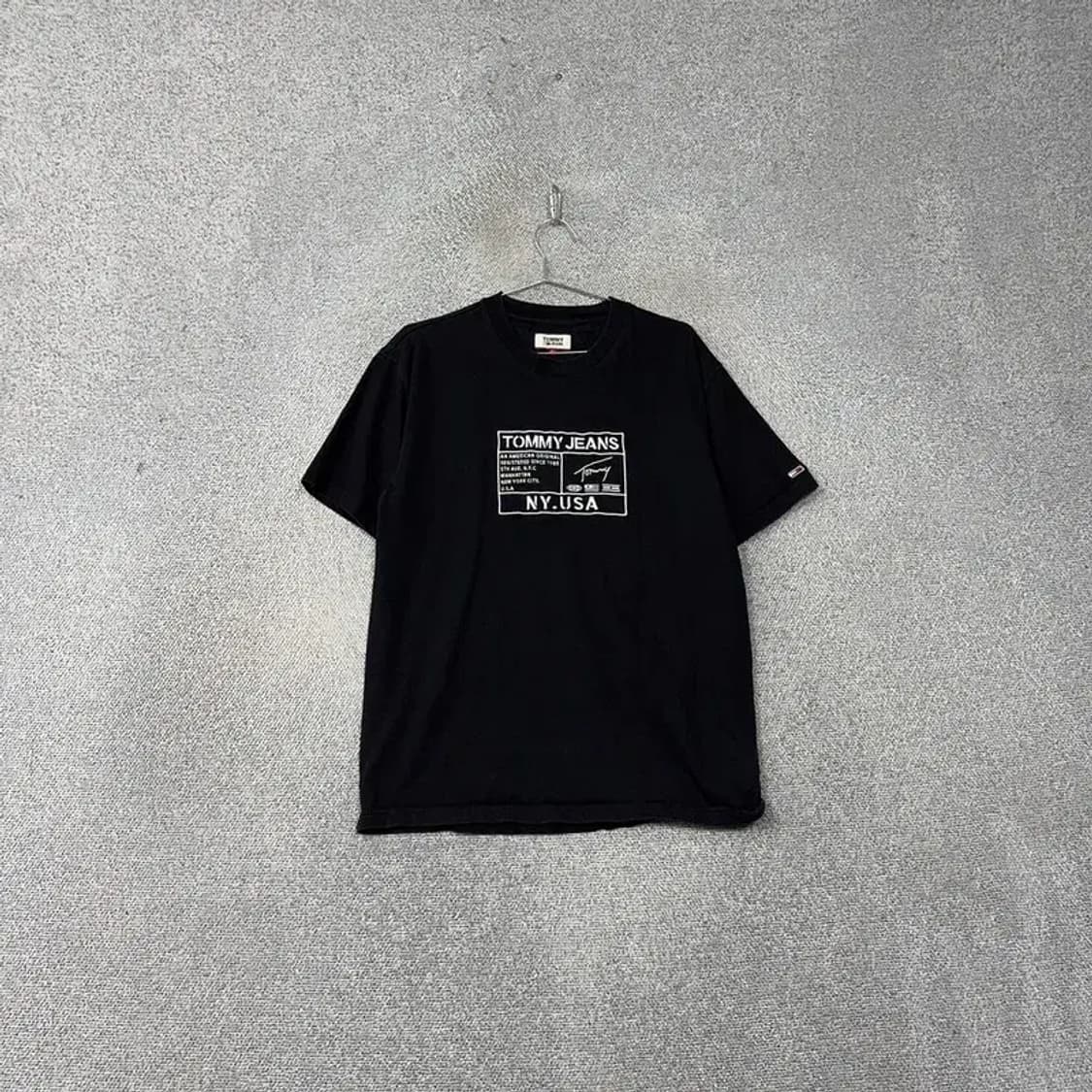 타미 진스 프린팅 블랙 반팔 티 L 상품이미지1