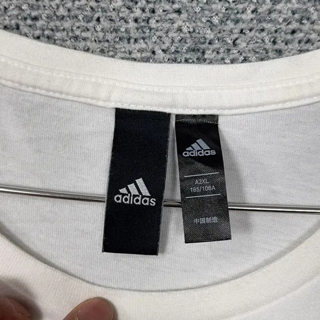 아디다스 골드 빅로고 프린팅 화이트 반팔 티 2XL 상품이미지5