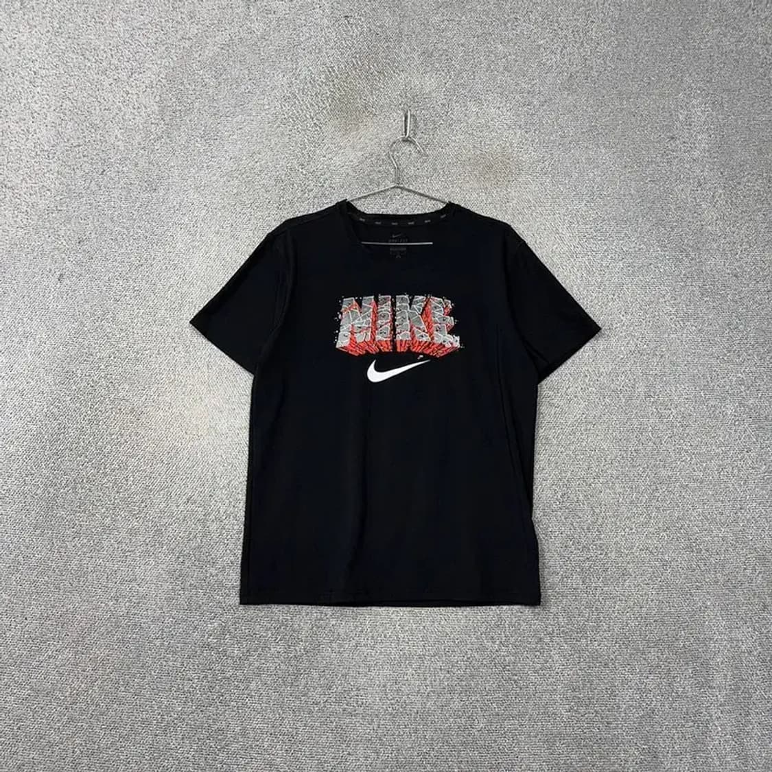 나이키 레트로 프린팅 블랙 반팔 티 M 상품이미지1