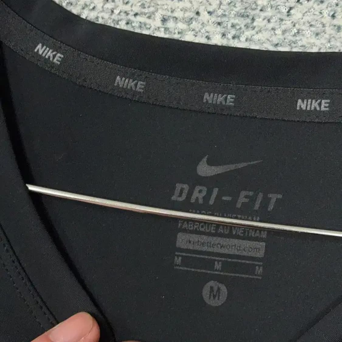 나이키 레트로 프린팅 블랙 반팔 티 M 상품이미지3