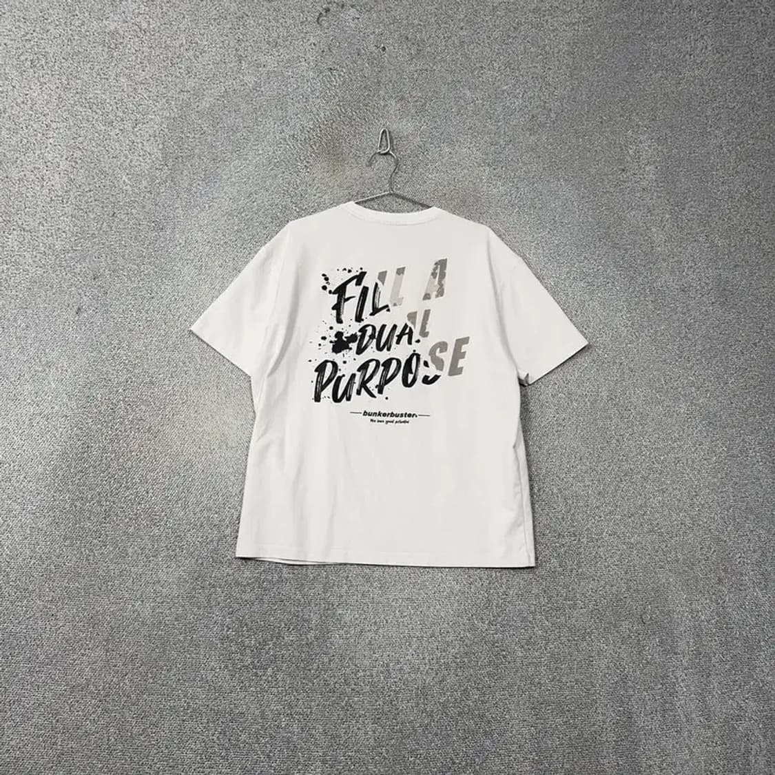 벙커버스터 프린팅 화이트 반팔 티 100 상품이미지2