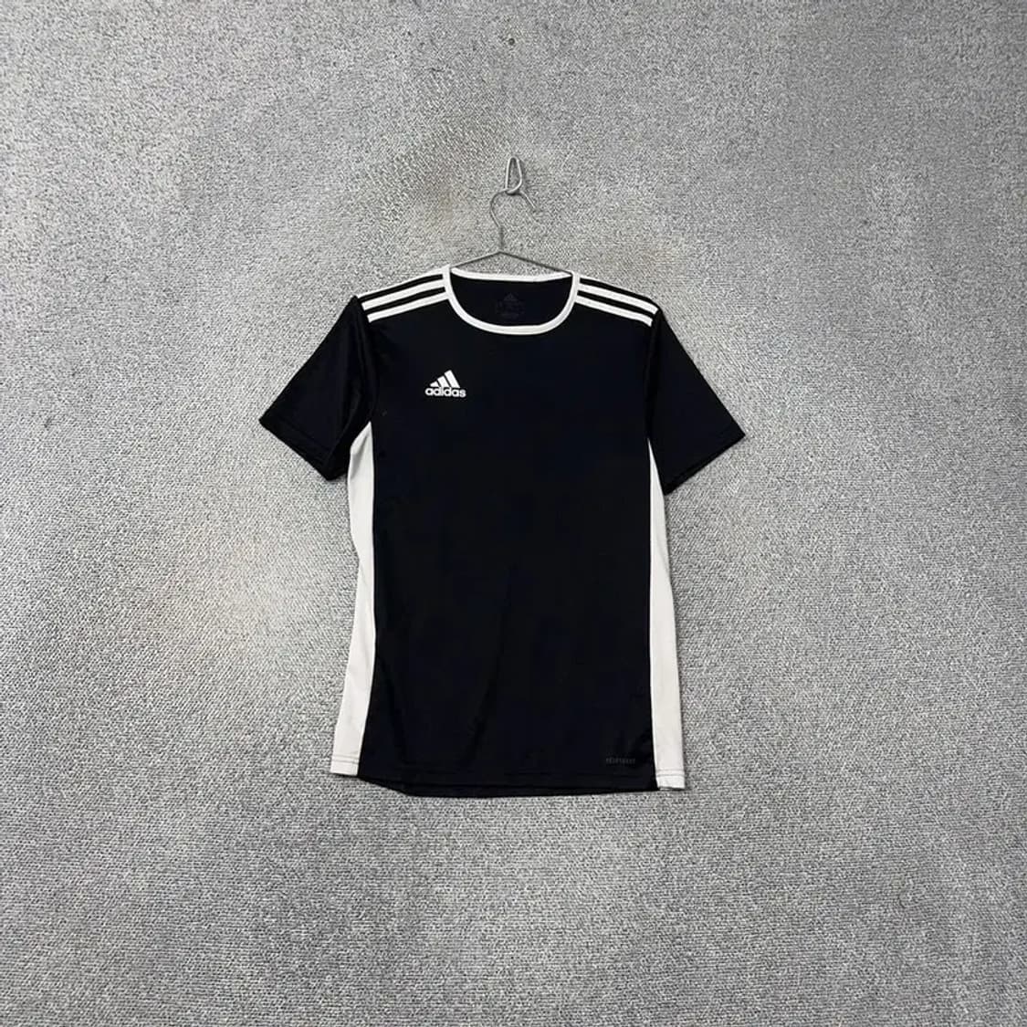 아디다스 블랙 로고 기능성 반팔 티 OS 상품이미지1