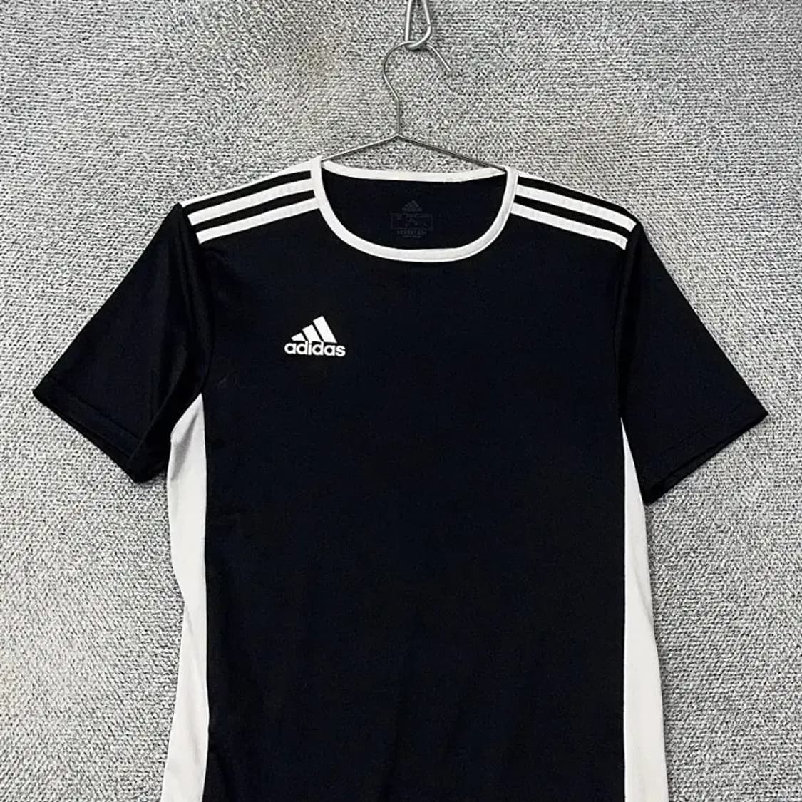 아디다스 블랙 로고 기능성 반팔 티 OS 상품이미지3