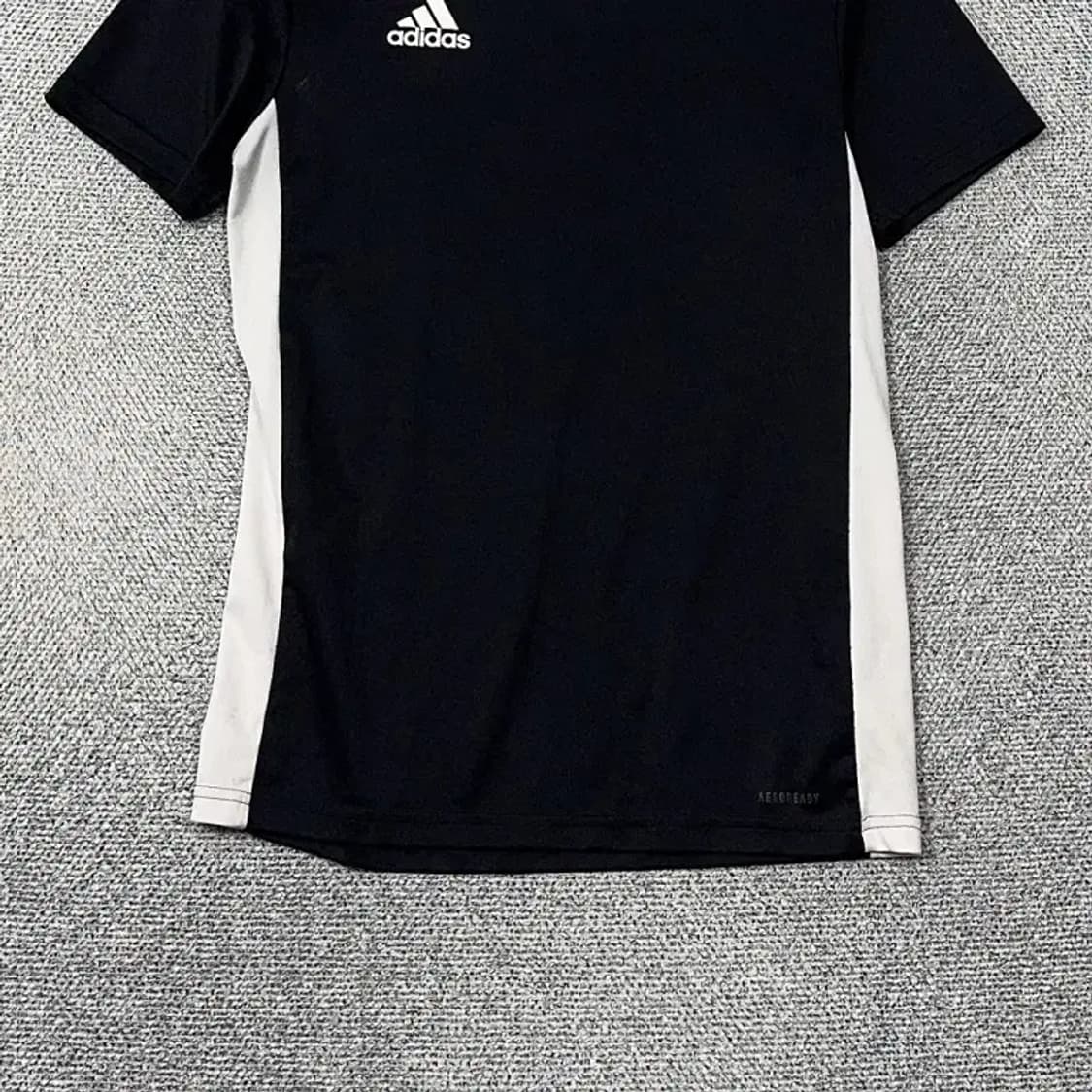 아디다스 블랙 로고 기능성 반팔 티 OS 상품이미지4